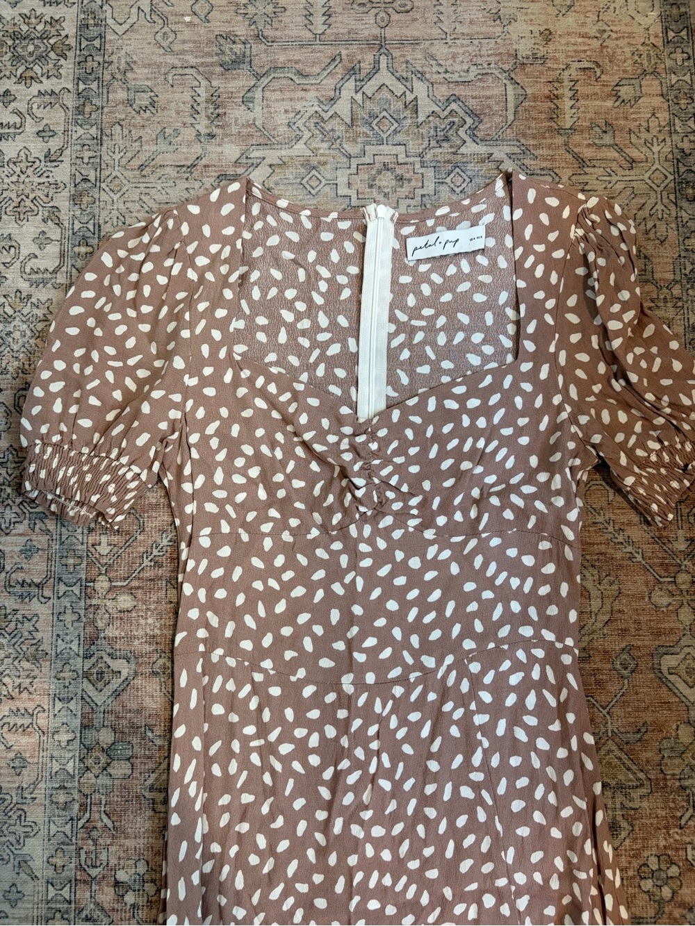 Petal & Pup Franklin Print Puff Sleeve Midi Dress - Picture 3 of 7